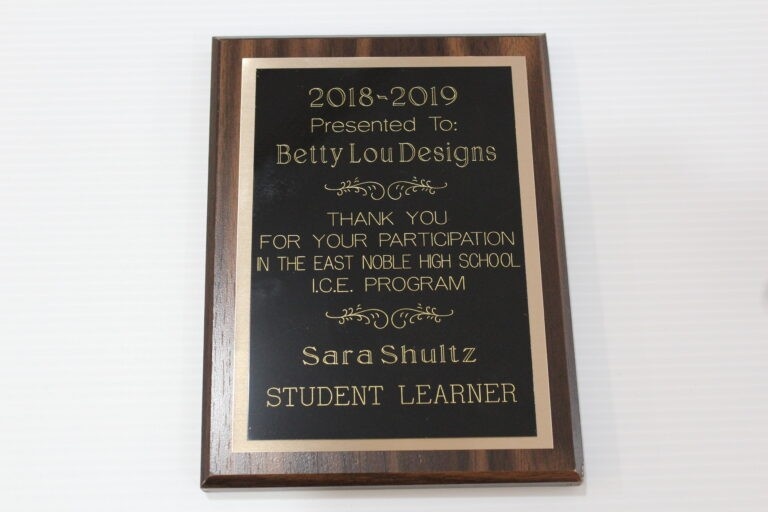 Custom engraving services for plaques in Kendallville, IN for awards and recognition
